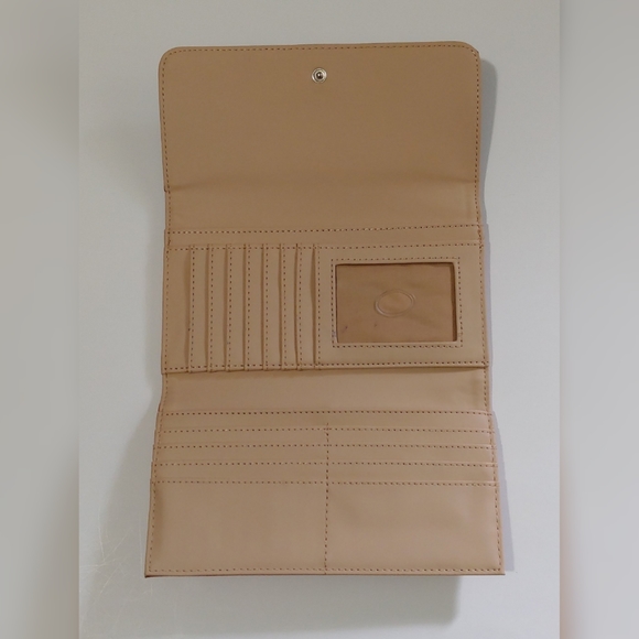 GUESS Color Block Trifold Wallet - Picture 5 of 8